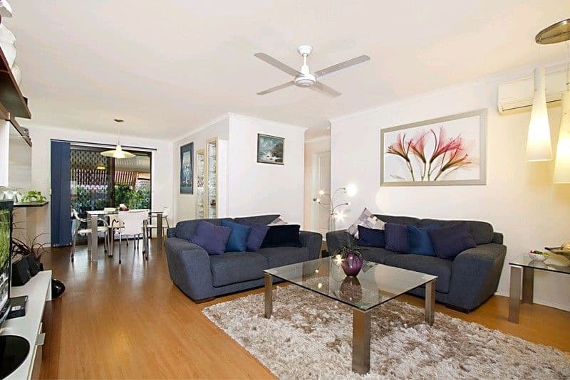 70 Dorset Drive, ROCHEDALE SOUTH QLD 4123, Rochedale South - Thumbnail 3
