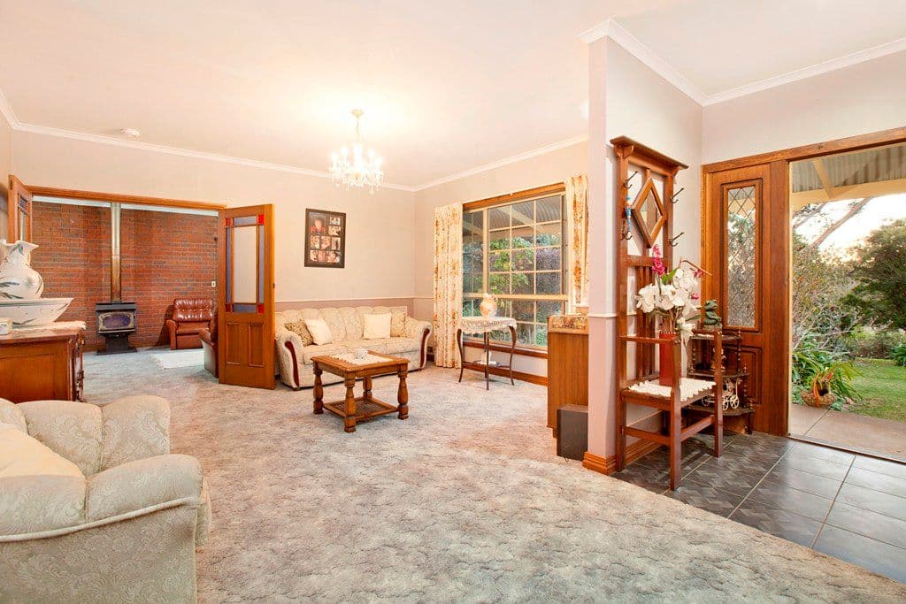 60 Bell Avenue, MOUNT HELEN VIC 3350, Mount Helen - Thumbnail 3