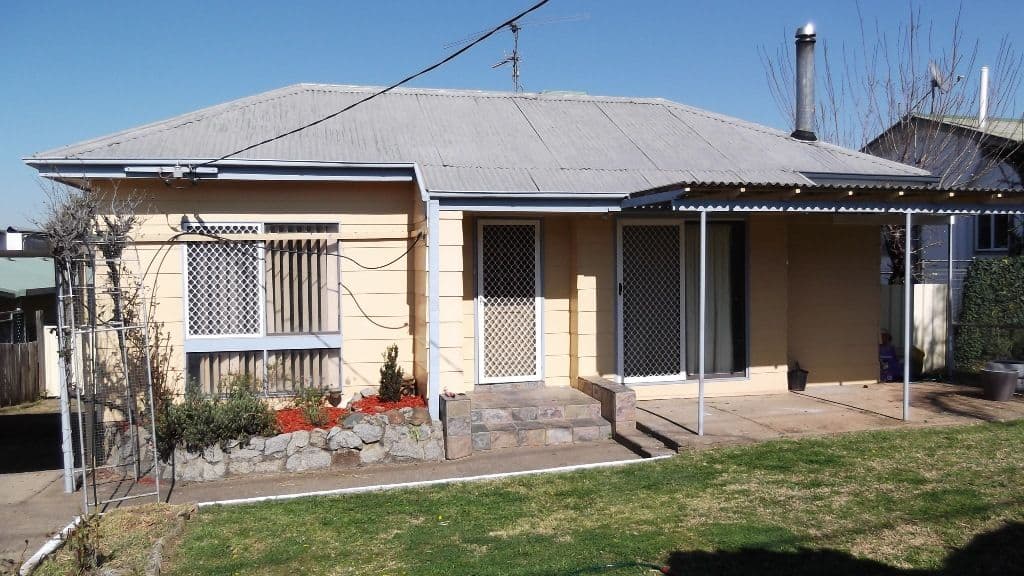 25 Peel Street, TAMWORTH NSW 2340, North Tamworth - Image 1