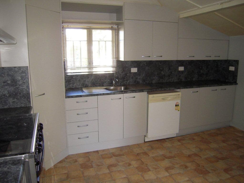 68 Charles Street, BERSERKER QLD 4701, Berserker - Thumbnail 3