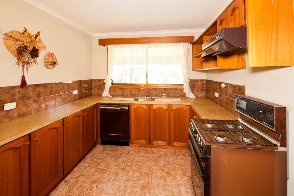 61 Talbot Road, CLUNES VIC 3370, Clunes - Thumbnail 5