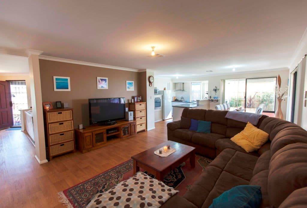 5 Hoyton Close, ELLENBROOK WA 6069, Ellenbrook - Thumbnail 6