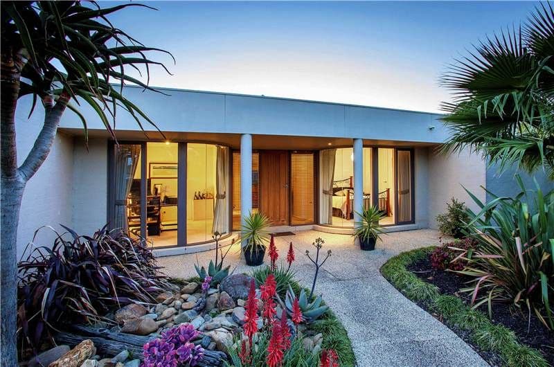 8 Veedale Court, LARA VIC 3212, Lara - Image 1