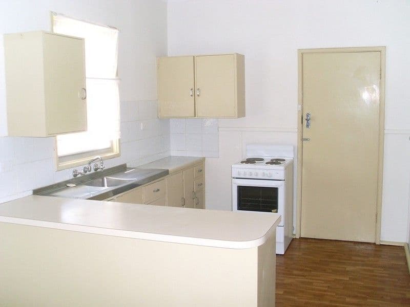 1 Crabbe Street, RANGEWAY WA 6530, Rangeway - Thumbnail 2