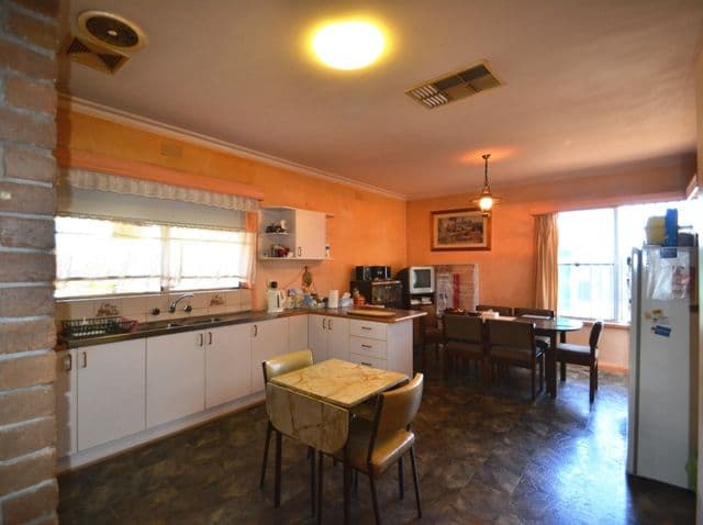 108 Tarcombe Road, SEYMOUR VIC 3660, Seymour - Thumbnail 2