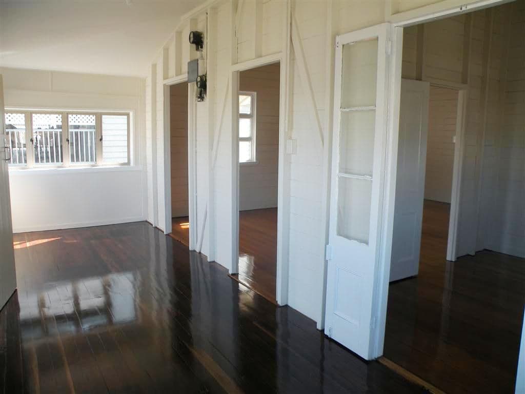 415 Campbell Street, Depot Hill QLD 4700, Depot Hill - Thumbnail 2