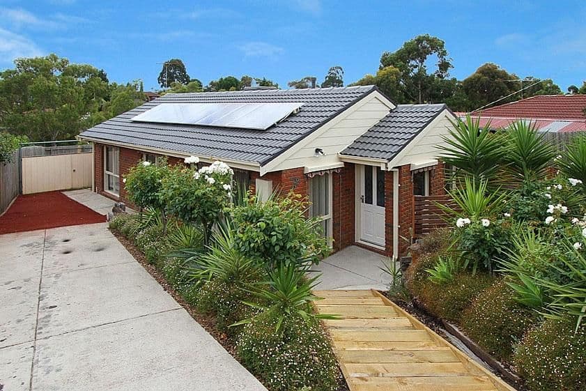 32 Axminster Drive, CRAIGIEBURN VIC 3064, Craigieburn - Image 1