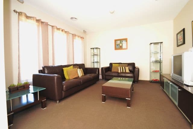 142 Overland Drive, DOREEN VIC 3754, Doreen - Thumbnail 3