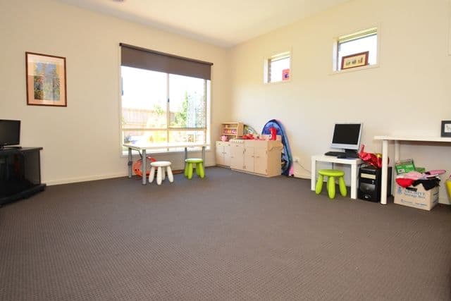 142 Overland Drive, DOREEN VIC 3754, Doreen - Thumbnail 7