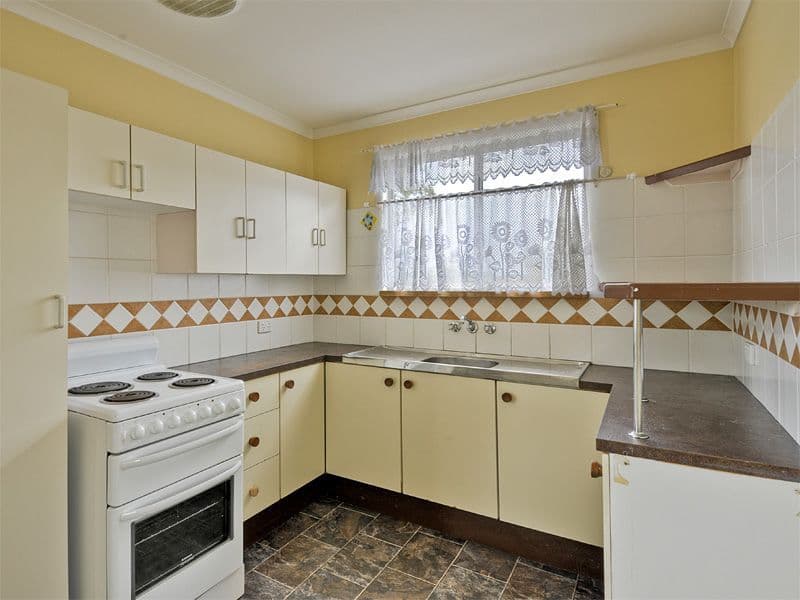64 Kevin Street, Deception Bay QLD 4508, Deception Bay - Thumbnail 2