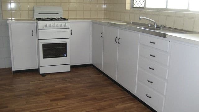 9 Hunt Street, MANUNDA QLD 4870, Manunda - Thumbnail 4