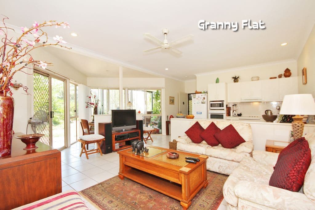 2 Verdure Place, BONOGIN QLD 4213, Bonogin - Thumbnail 3