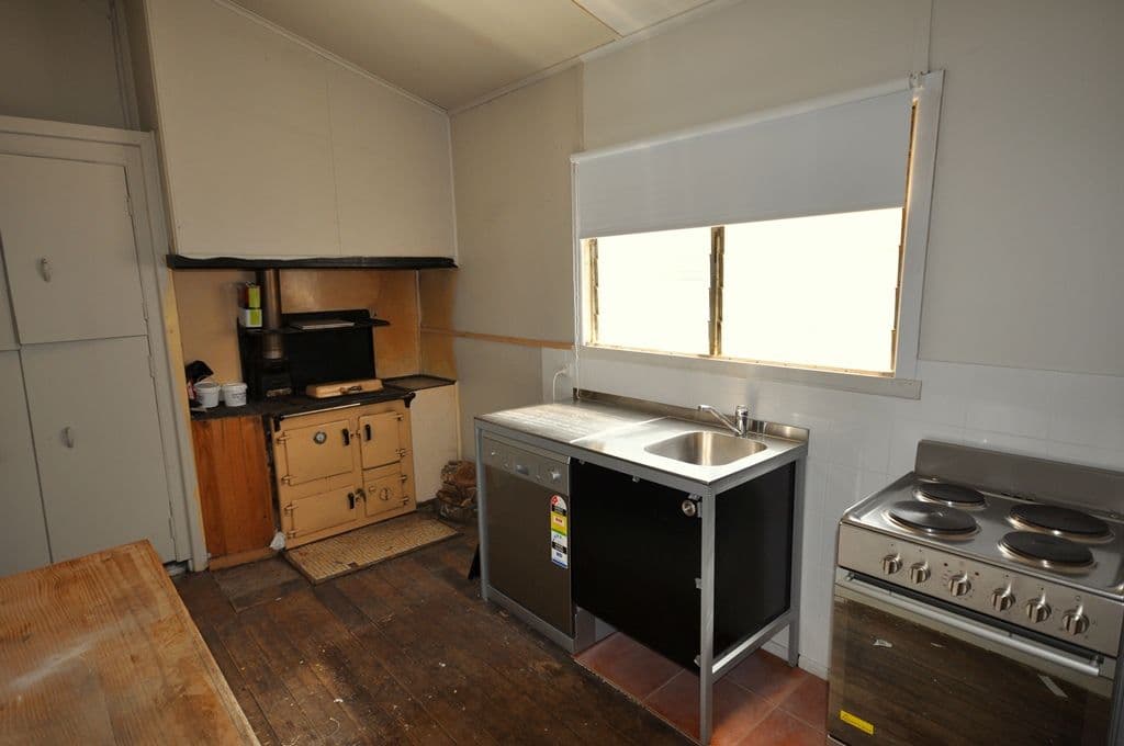 32 Lawrence Street, BEAUFORT VIC 3373, Beaufort - Thumbnail 5