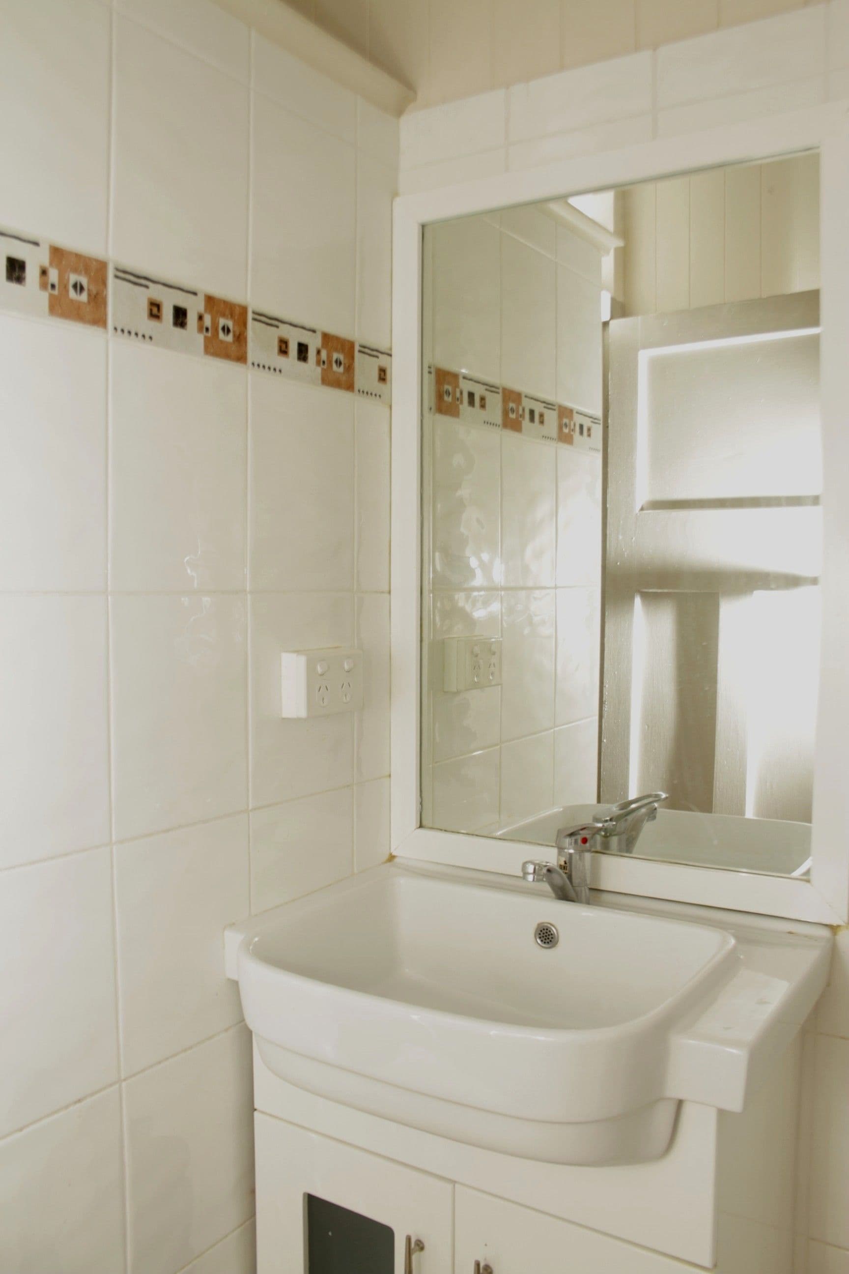 152 Taringa Parade, INDOOROOPILLY QLD 4068, Indooroopilly - Thumbnail 4