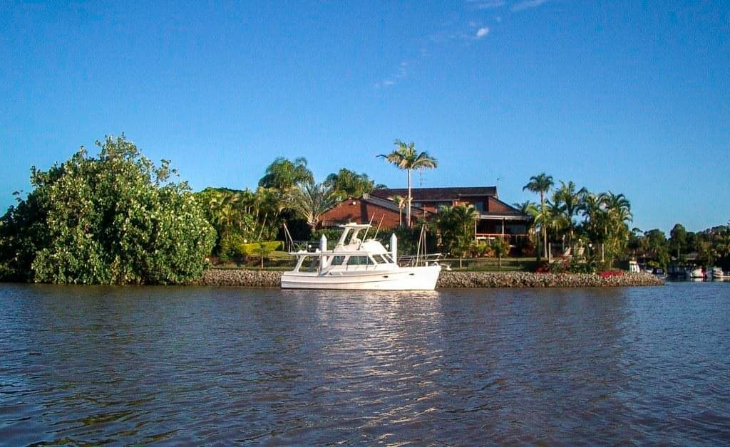 18 Alaska Avenue, BROADBEACH WATERS QLD 4218, Broadbeach Waters - Thumbnail 4