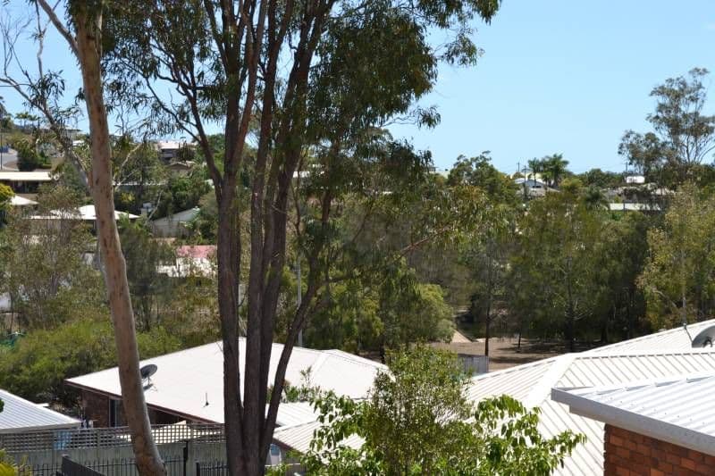 8 Fairbairn Place, CLINTON QLD 4680, Clinton - Thumbnail 5