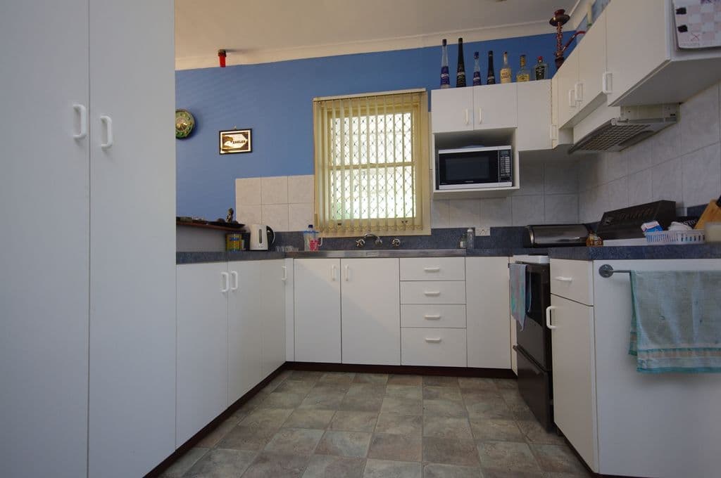 60 Dallington Crescent, BALGA WA 6061, Balga - Thumbnail 2