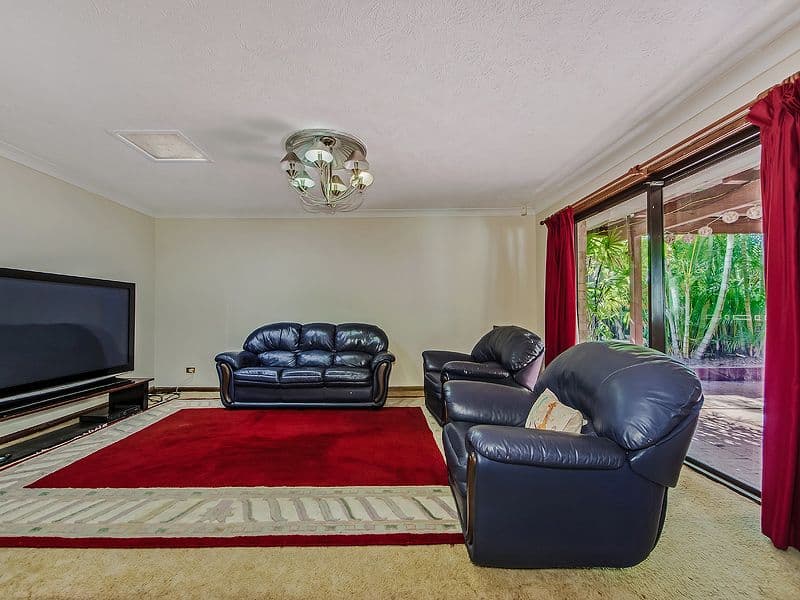 12 Redleaf Court, BURLEIGH WATERS QLD 4220, Burleigh Waters - Thumbnail 6