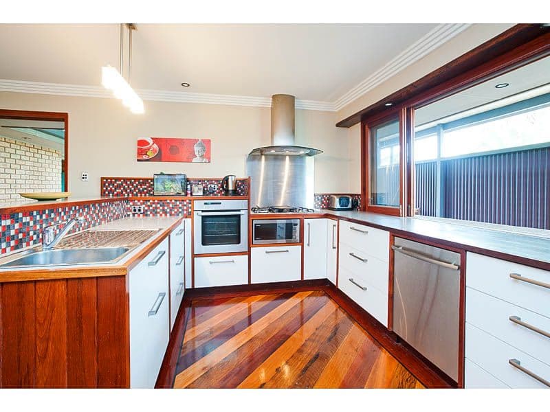 21 Fanfare Street, EIGHT MILE PLAINS QLD 4113, Eight Mile Plains - Thumbnail 3