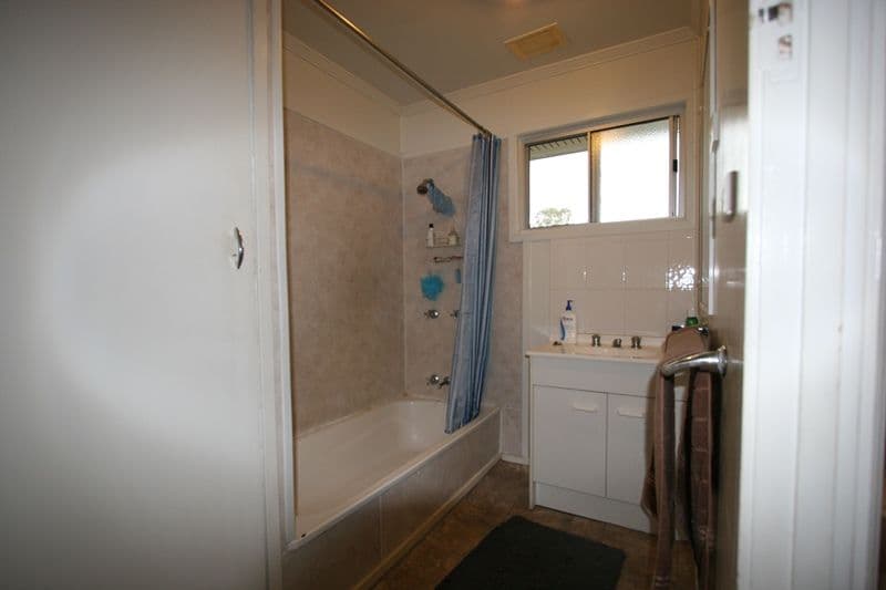 22 Mornington Crescent, ONE MILE QLD 4305, One Mile - Thumbnail 6