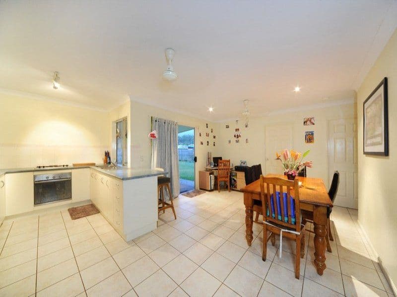 44 Banksia Court, CANNONVALE QLD 4802, Cannonvale - Thumbnail 2
