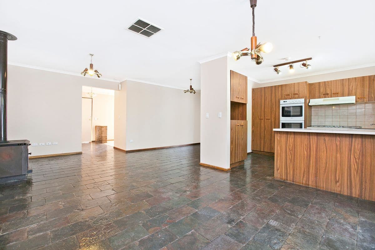 4 Reed Court, PARAFIELD GARDENS SA 5107, Parafield Gardens - Thumbnail 2