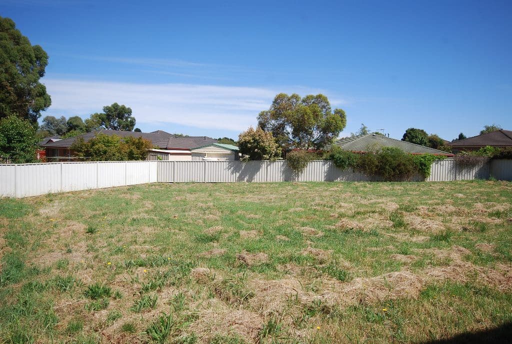 2/14 Golfview Drive, INVERMAY PARK  Victoria  3350, Australia, Invermay Park - Image 1
