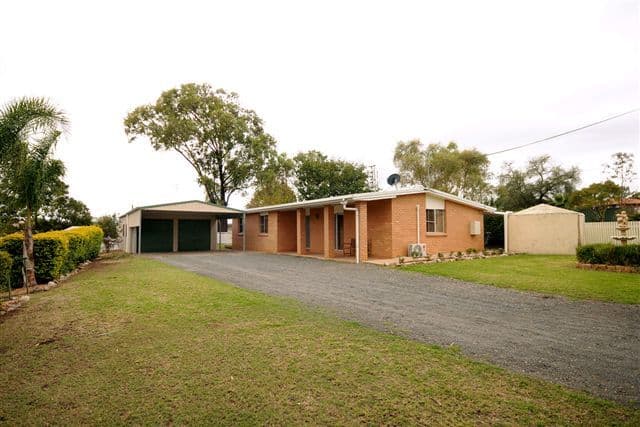 3 Claire-Lee Crescent, KINGSTHORPE QLD 4400, Kingsthorpe - Thumbnail 2