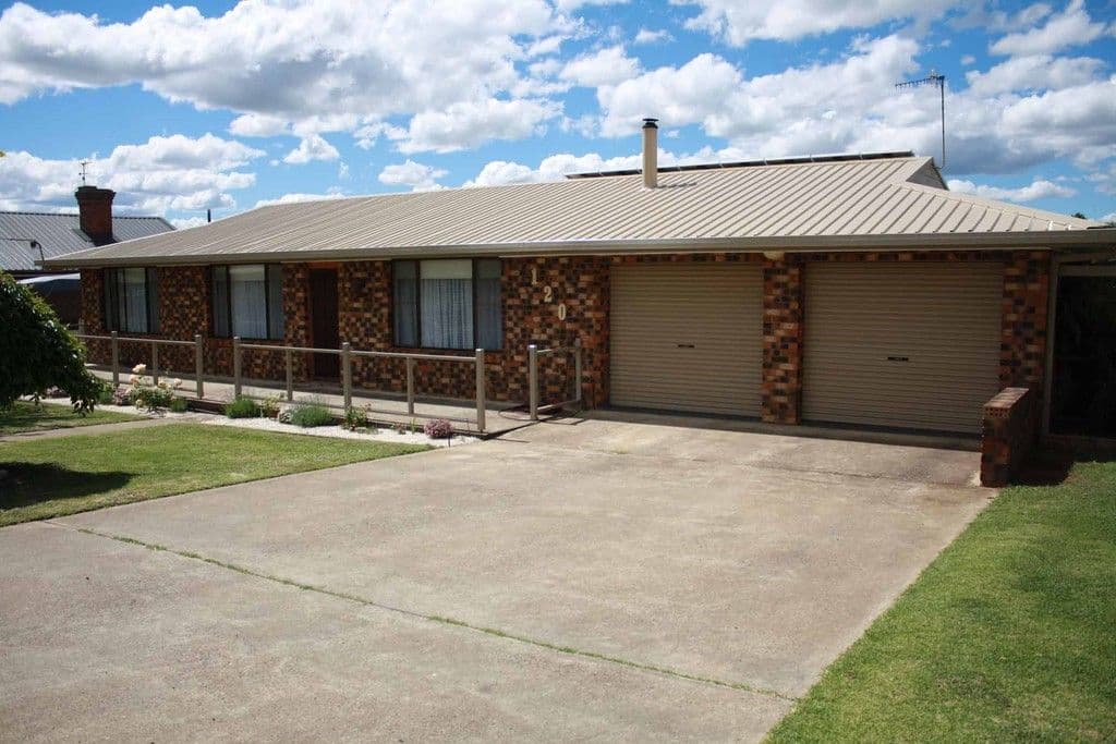 120 Ferguson Street, GLEN INNES NSW 2370, Glen Innes - Image 1