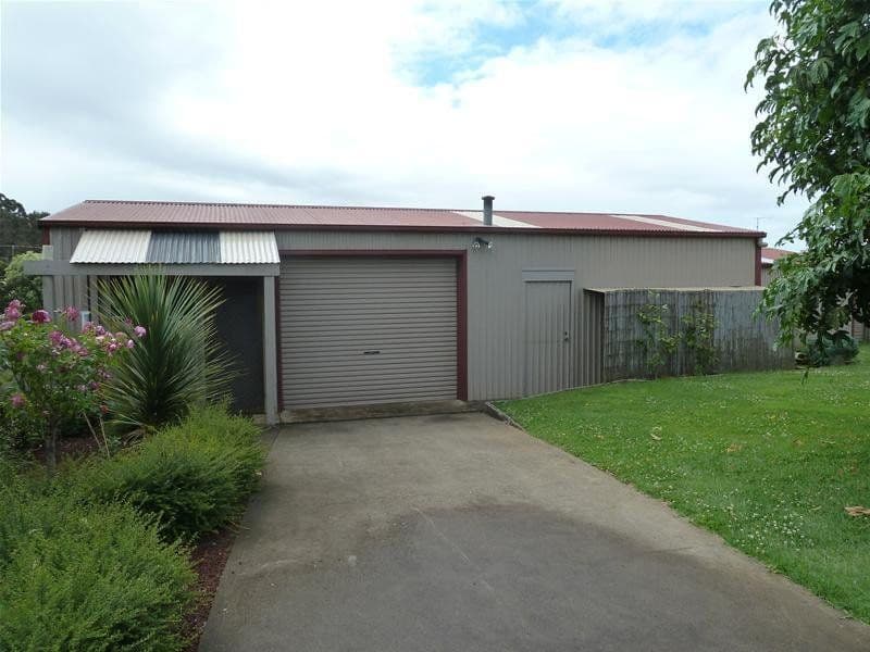 13 Neville Avenue, MOUNT GAMBIER SA 5290, Mount Gambier - Thumbnail 2