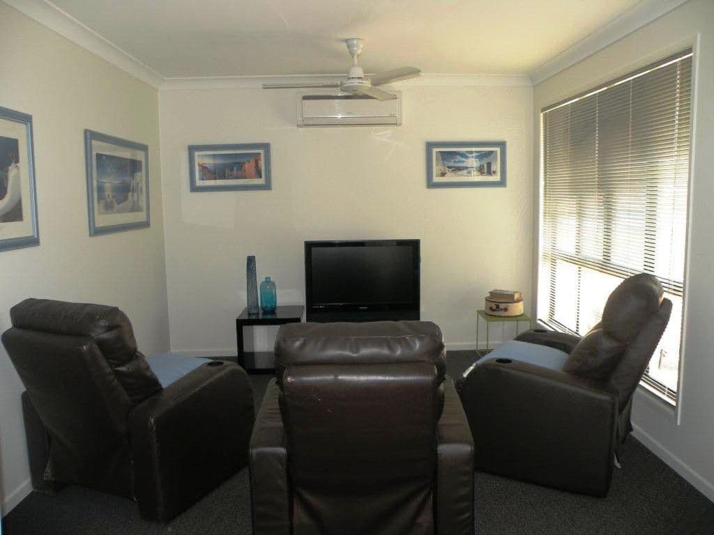 24 Alan Drive, Frenchville QLD 4701, Frenchville - Thumbnail 2