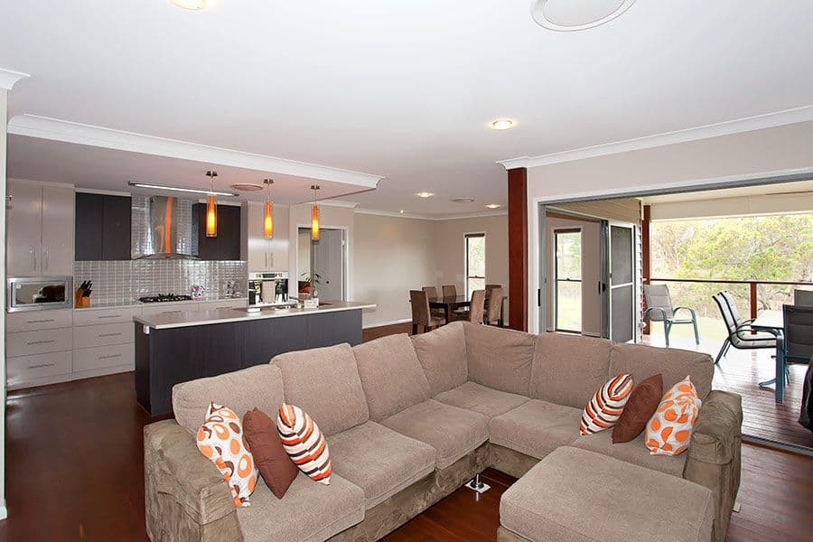 8 Kisket Court, HODGSON VALE QLD 4352, Hodgson Vale - Thumbnail 2