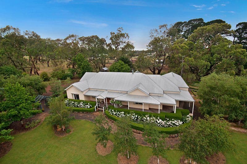 38 Chatsworth Road, HAMILTON VIC 3300, Hamilton - Thumbnail 2