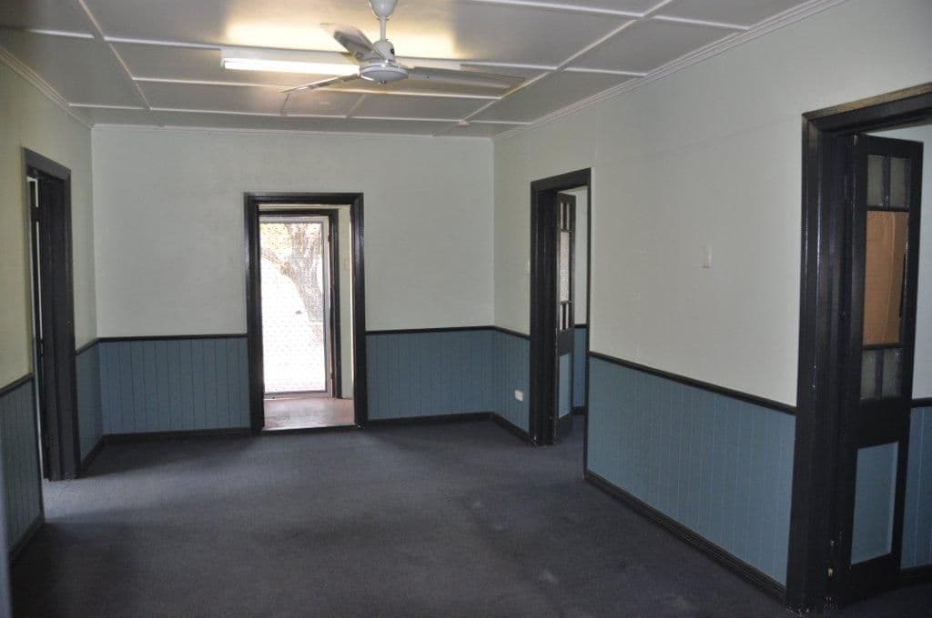166 Bayswater Road, CURRAJONG QLD 4812, Currajong - Thumbnail 4