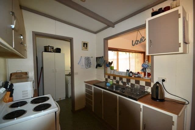 7 Shelton Street, AVENEL VIC 3664, Avenel - Thumbnail 4