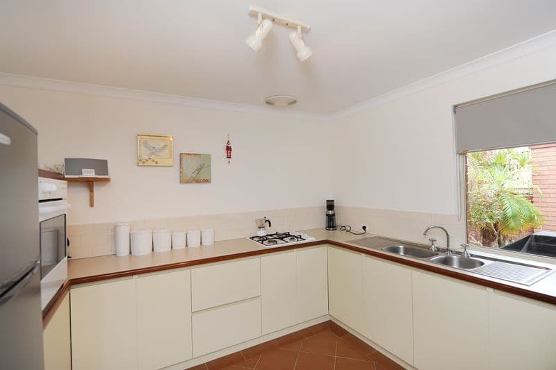 21 Clearview Avenue, YOKINE WA 6060, Yokine - Thumbnail 6