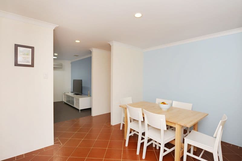 21 Clearview Avenue, YOKINE WA 6060, Yokine - Thumbnail 4
