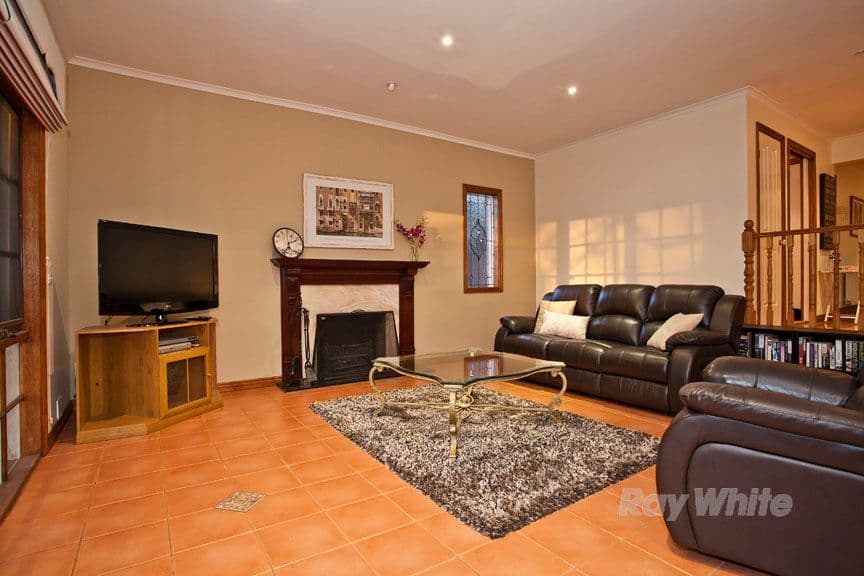 54 Cornelius Drive, WANTIRNA SOUTH VIC 3152, Wantirna South - Thumbnail 8