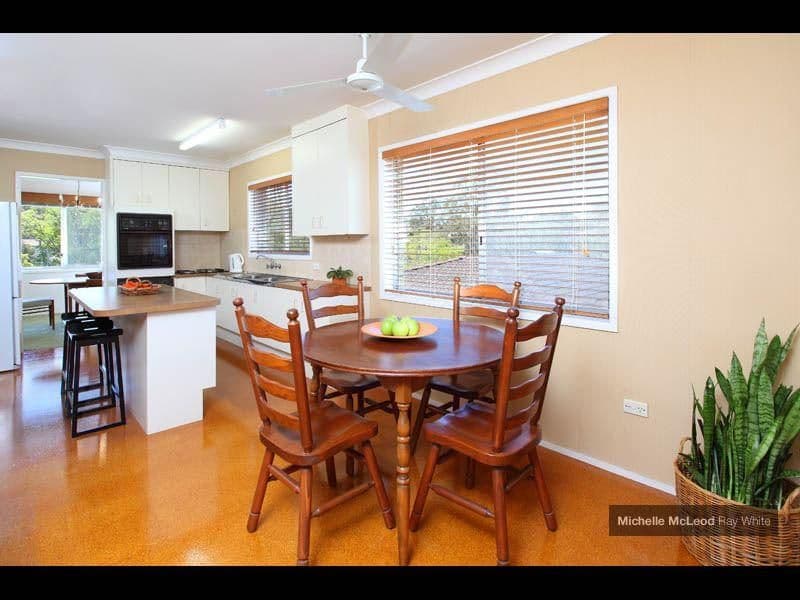 26 Merrilyn Street, CHAPEL HILL QLD 4069, Chapel Hill - Thumbnail 3