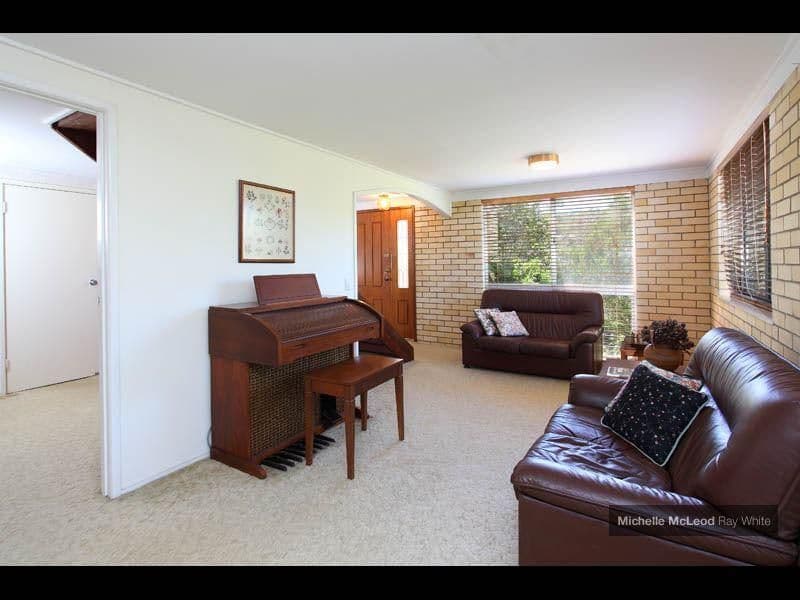 26 Merrilyn Street, CHAPEL HILL QLD 4069, Chapel Hill - Thumbnail 4