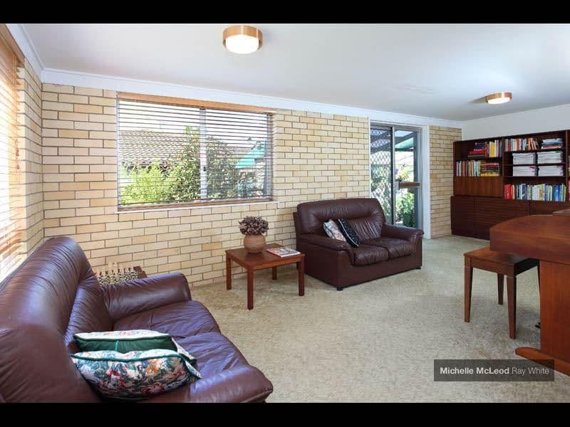 26 Merrilyn Street, CHAPEL HILL QLD 4069, Chapel Hill - Thumbnail 5