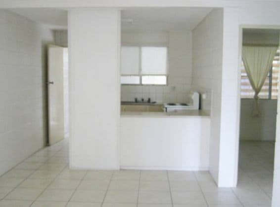 17 Ballantine Street, CLINTON QLD 4680, Clinton - Thumbnail 3
