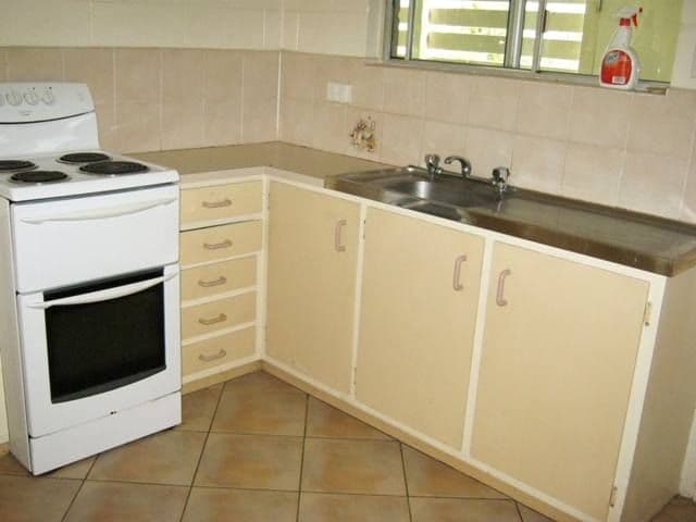 17 Ballantine Street, CLINTON QLD 4680, Clinton - Thumbnail 6