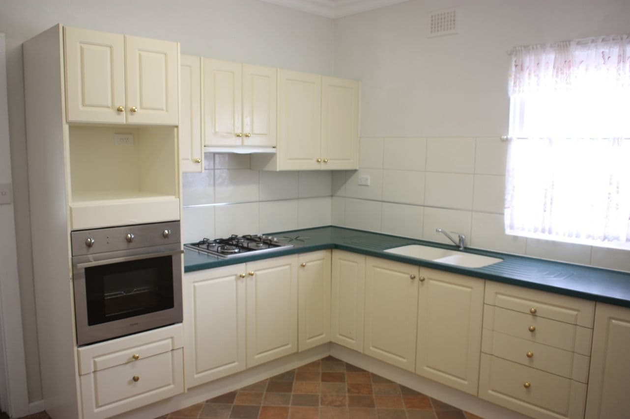 26 Murringo Street, YOUNG NSW 2594, Young - Thumbnail 5