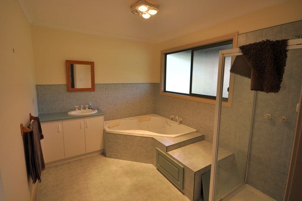 14 Camerons Lane, BEREMBOKE VIC 3342, Beremboke - Thumbnail 5