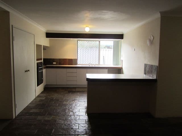 9 Graydon Grove, LEDA WA 6170, Leda - Thumbnail 2