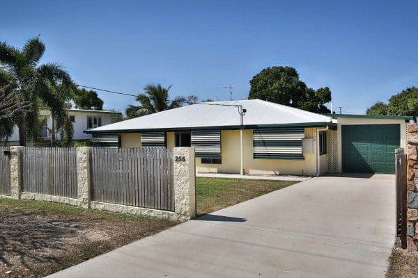 256 Stuart Drive, WULGURU QLD 4811, Wulguru - Image 1