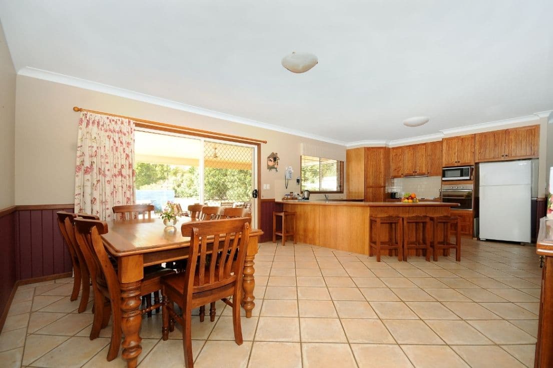 11 Arcadia Court, HIGHFIELDS QLD 4352, Highfields - Thumbnail 3