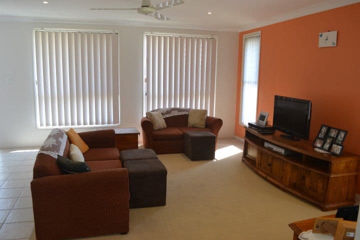 17B Whitbread Road, CLINTON QLD 4680, Clinton - Thumbnail 3