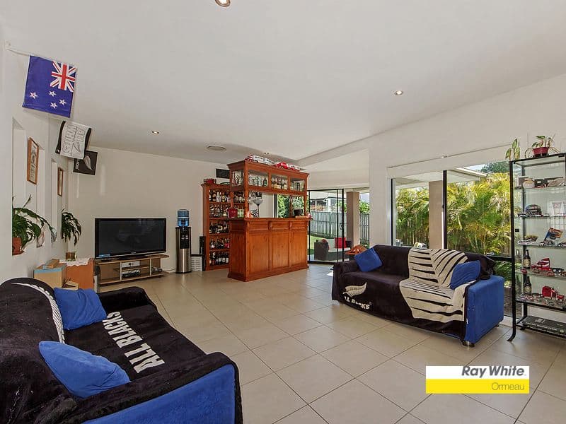 35 Lauradale Crescent, ORMEAU QLD 4208, Ormeau - Thumbnail 4